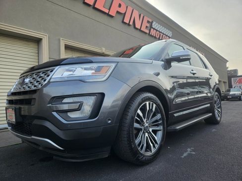Used 2016 Ford Explorer Platinum image 34