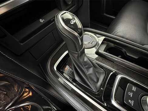 Used 2024 INFINITI QX80 Luxe image 26