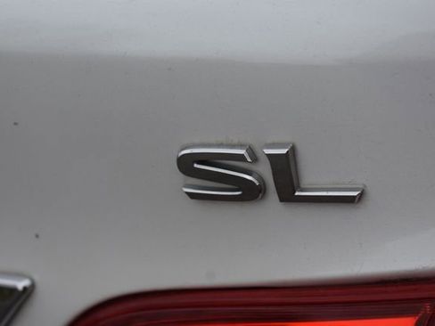 Used 2015 Nissan Sentra SL w/ SL Premium Package FWD image 12