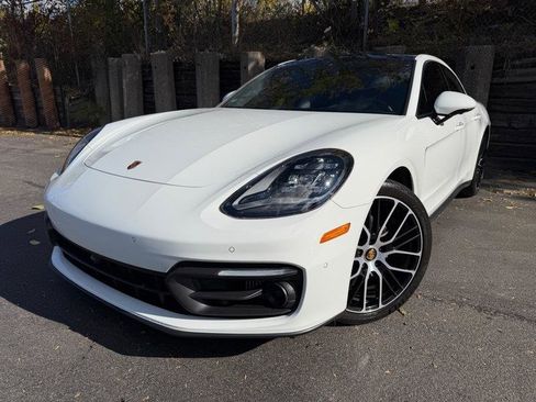 Used 2021 Porsche Panamera 4 w/ Premium Package AWD/4WD image 39