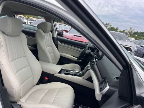 Used 2021 Honda Accord EX-L image 32