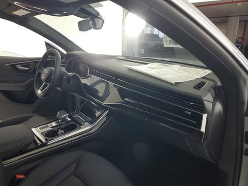 Used 2025 Audi Q8 Premium w/ Convenience Package AWD/4WD image 16