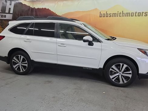 Used 2018 Subaru Outback 3.6R Limited w/ Popular Package #2 image 21