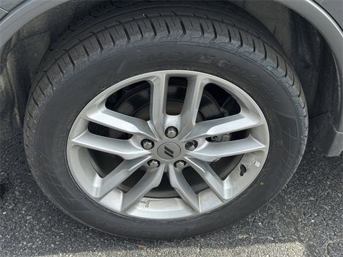 Certified 2024 Dodge Durango GT image 12