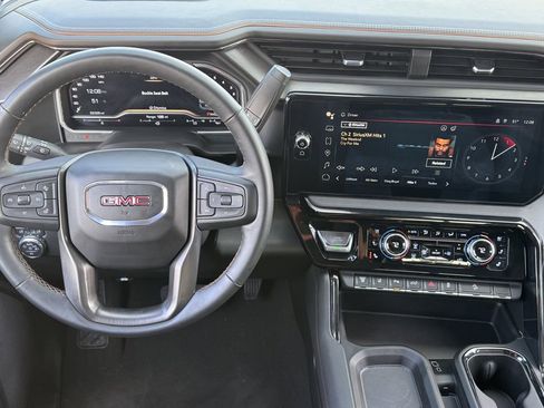 Used 2024 GMC Sierra 2500 AT4 w/ AT4 Premium Plus Package AWD/4WD image 15