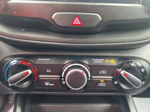 Used 2023 Kia Soul LX FWD image 17