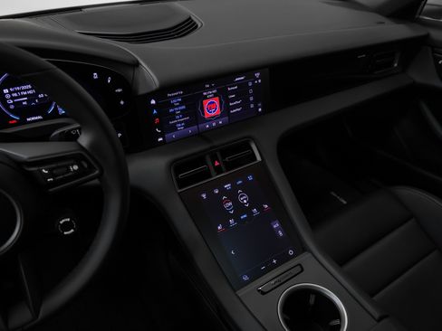 New 2025 Porsche Taycan image 32