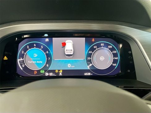 Used 2024 Volkswagen Atlas Cross Sport SE w/ Panoramic Sunroof Package image 12