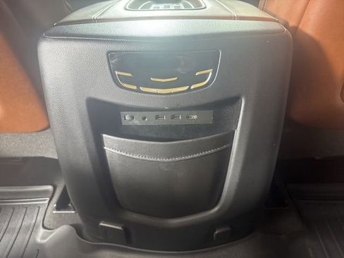 Used 2017 Cadillac Escalade ESV Premium Luxury image 13