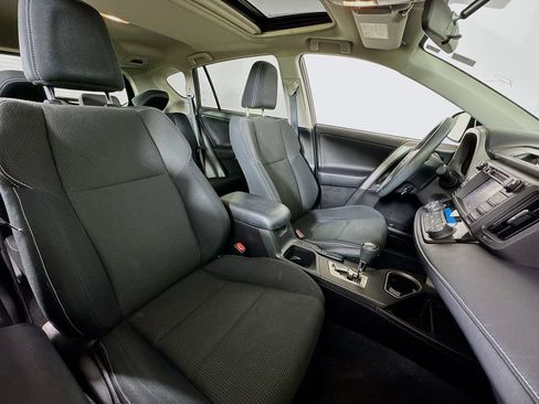 Used 2016 Toyota RAV4 XLE AWD/4WD image 28