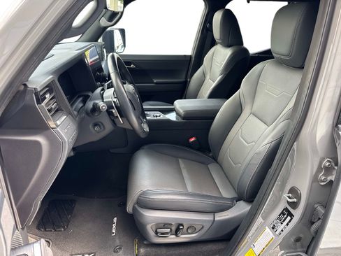 Certified 2025 Lexus GX 550 w/ Accessory Package (Z1) AWD/4WD image 22