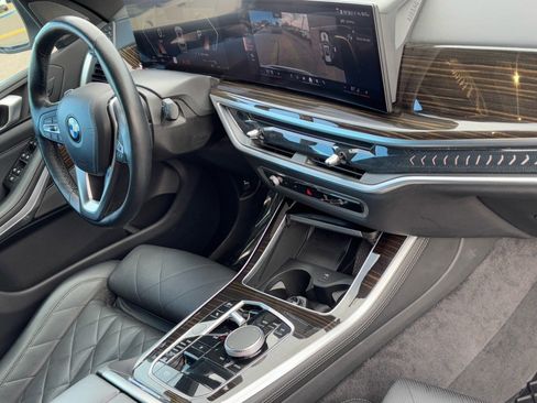 Used 2024 BMW X5 xDrive40i image 11