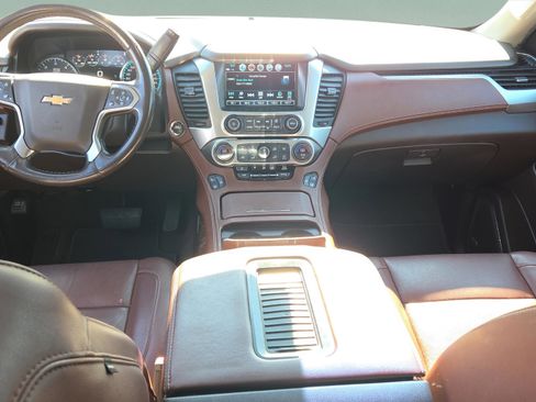 Used 2018 Chevrolet Suburban Premier image 12