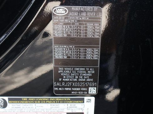 New 2025 Land Rover Discovery S AWD/4WD image 28