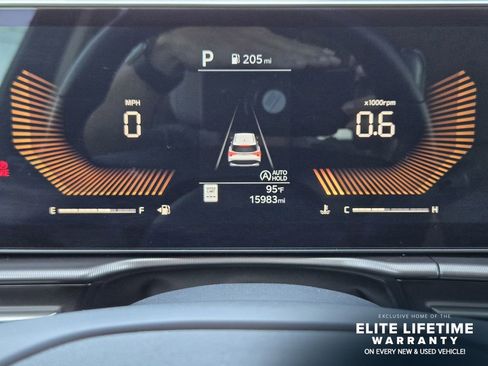 Used 2026 Kia Sportage EX FWD image 14