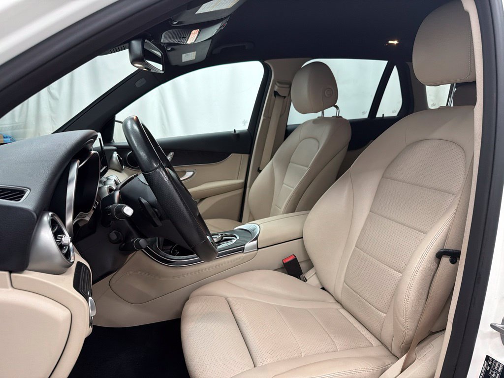 Used 2018 Mercedes-Benz GLC 300 4MATIC image 13