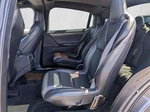 Used 2018 Tesla Model X 75D AWD/4WD image 19