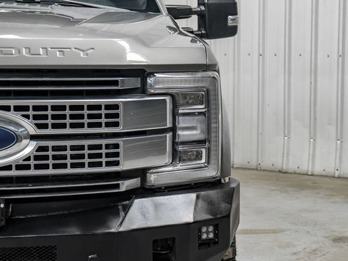 Used 2019 Ford F250 Platinum w/ Platinum Ultimate Package AWD/4WD image 49