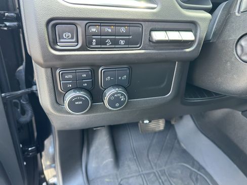 Used 2023 Chevrolet Tahoe Premier w/ Premium Package 2 AWD/4WD image 15