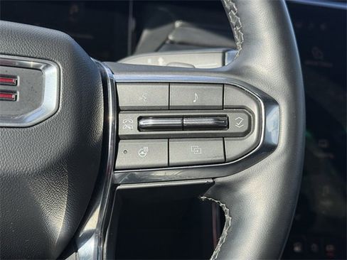 Used 2025 GMC Acadia Elevation image 24