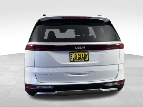 Used 2024 Kia Carnival SX image 7