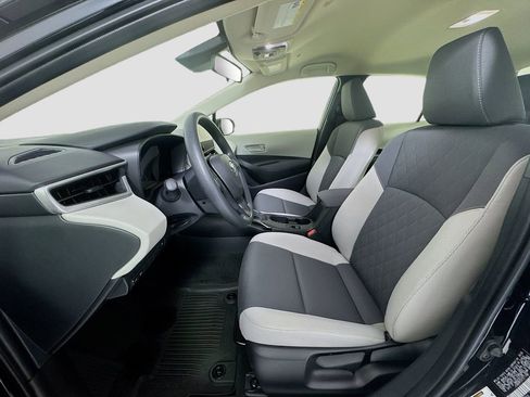 Used 2026 Toyota Corolla LE image 10