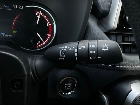 Used 2025 Toyota RAV4 XLE image 37