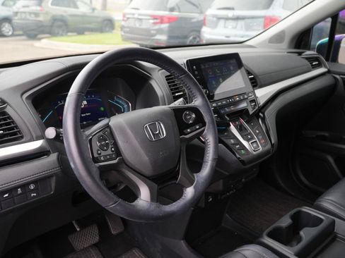 Used 2024 Honda Odyssey Touring image 10