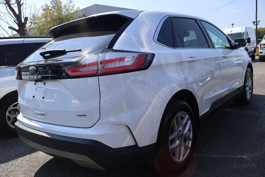 Used 2024 Ford Edge SEL AWD/4WD image 3