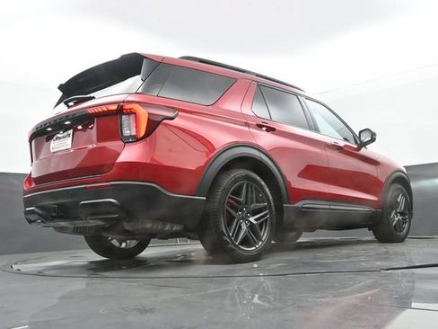Used 2025 Ford Explorer ST-Line w/ Premium Package RWD image 28