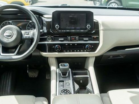 Used 2022 Nissan Pathfinder SV AWD/4WD image 16