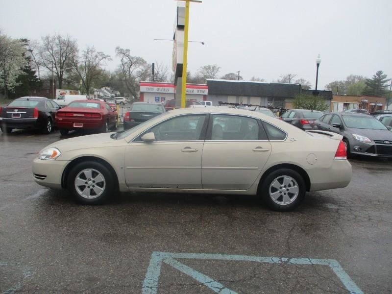 Used 2008 Chevrolet Impala LT w/ Luxury Edition Package FWD image 4