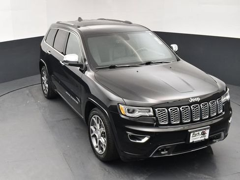 Used 2019 Jeep Grand Cherokee Overland AWD/4WD image 13