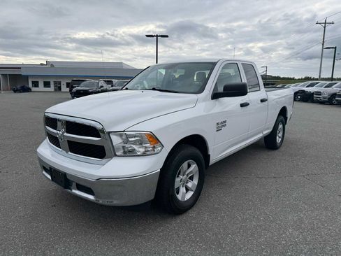 Used 2024 RAM 1500 Classic SLT AWD/4WD image 4