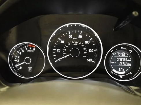 Used 2021 Honda HR-V LX image 28