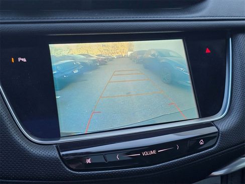 Used 2018 Cadillac XT5 Luxury w/ Driver Awareness Package image 63