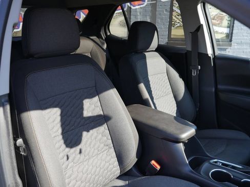 Used 2020 Chevrolet Equinox LT w/ Driver Convenience Package FWD image 12