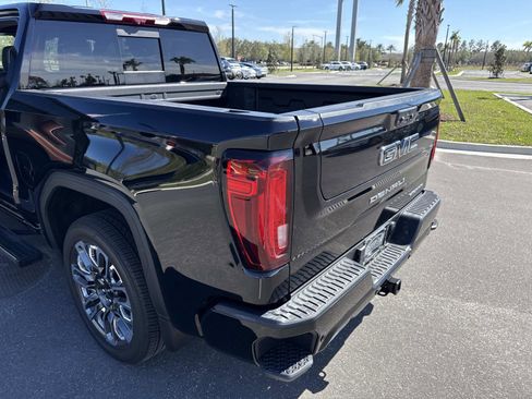 Used 2026 GMC Sierra 1500 Denali Ultimate AWD/4WD image 11
