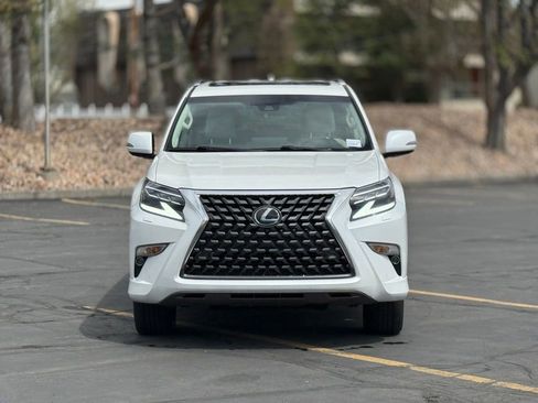 Used 2023 Lexus GX 460 Luxury w/ Off Road Package AWD/4WD image 2