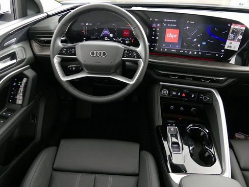 New 2025 Audi Q5 Premium Plus image 27