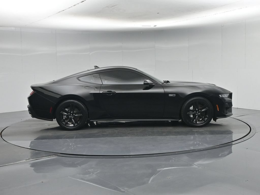 Used 2024 Ford Mustang GT RWD image 29