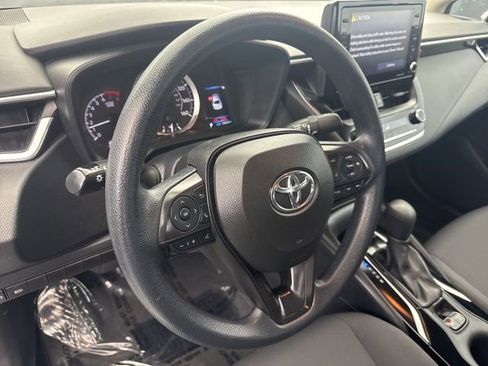 Used 2022 Toyota Corolla LE image 13