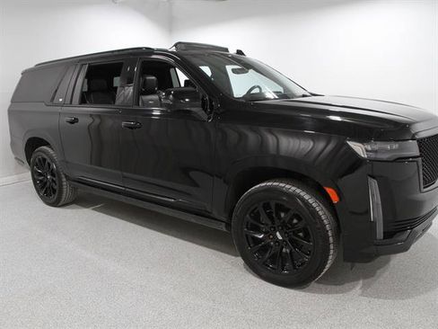 Used 2022 Cadillac Escalade ESV Sport w/ Touring Package image 1