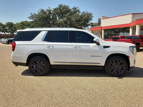 Used 2024 GMC Yukon Denali Ultimate AWD/4WD image 5