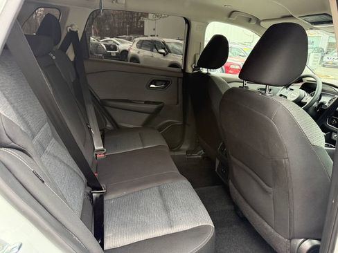 Used 2023 Nissan Rogue SV image 29