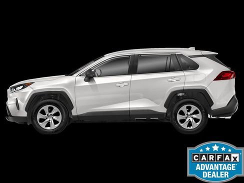 Used 2022 Toyota RAV4 LE FWD image 5
