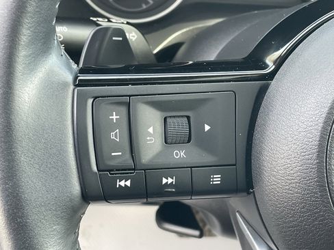 Used 2023 Nissan Rogue SL w/ SL Premium Package image 30