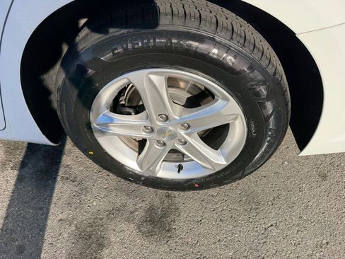 Used 2022 Chevrolet Malibu LT image 14