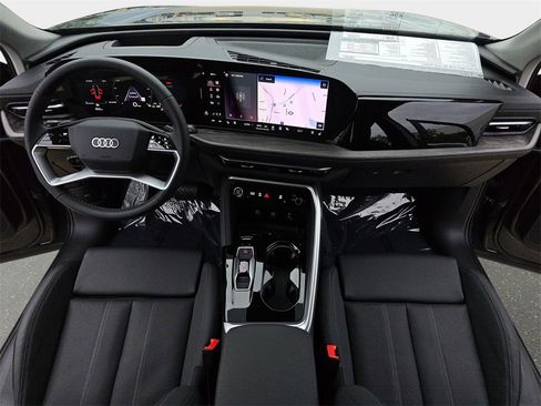 New 2025 Audi Q5 Premium Plus image 9