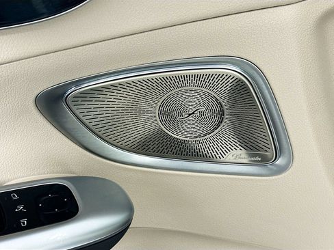 Certified 2023 Mercedes-Benz C 300 Sedan image 18